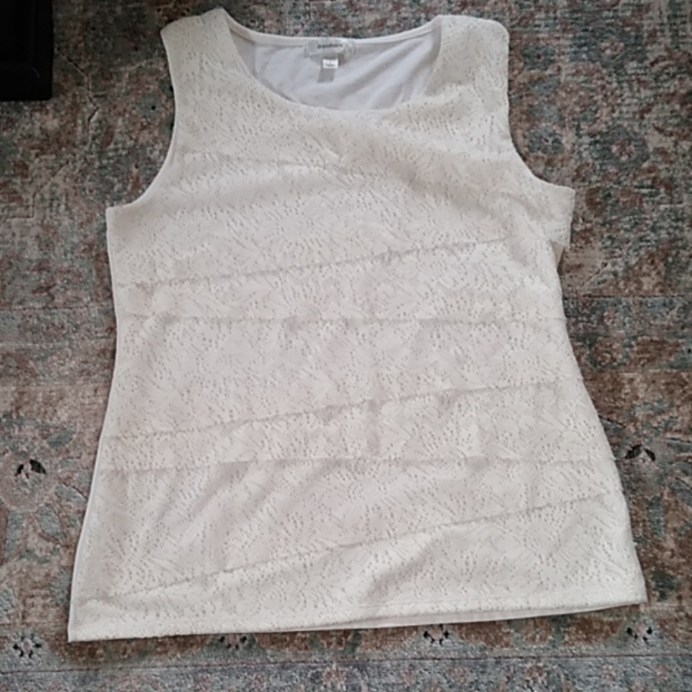 GUC Ivory Lace Tank